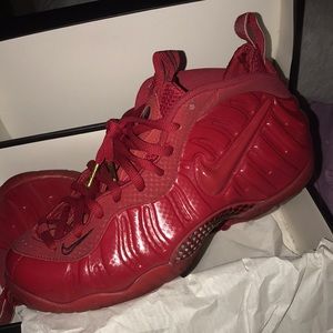 nike foamposite red october 2018